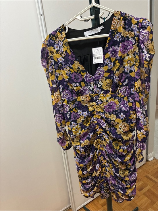 Astr Dresses & Skirts - Astr Purple and Mustard Floral Ruched V-Neck Mini Dress